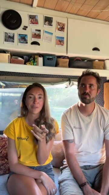 ÉMISSION TFX : On vous dit la vérité avec @carnet_de_plume @newscampers @hellomikado et @cigogne_camp !
.
Après la diffusion de l’émission sur TFX, on a tous eu envie de revenir sur ces images qui ne sont pas toutes « vraies ». 
.
Entre « vidéos hors contexte », histoire non racontée dans son intégralité, dramas inventés de toute pièce, incohérence au montage et erreur sur la vie des participants, il y a de quoi parler pendant ces 1h de live.
.
Merci encore à tous les participants à ce « convoi » exceptionnel : @newscampers @lecarapat @hellomikado @carnet_de_plume @enquetenomade @cigogne_camp @nomadtravelbuddies.
.
Merci également aux autres personnes de l’espace Vanlife au @alsacevanlife.festival qui n’ont pas participé au convoi mais qui ont été filmés au festival : @jeanbaptistepremat @olivier.van.cabane @handi_van @toi_mon_nord_moi_ton_sud 
.
Merci également à tous nos partenaires qui ont été mis de côté dans le montage de l’émission mais qui sans eux, le voyage de presse (dit « convoi » dans l’émission) n’aurait pas pu avoir lieu : @museedelautomobile @visitmulhouse @parcwesserling @lktours.voyages @roadsurfer @ecomusee_alsace 
.
#tf1 #emission #verite