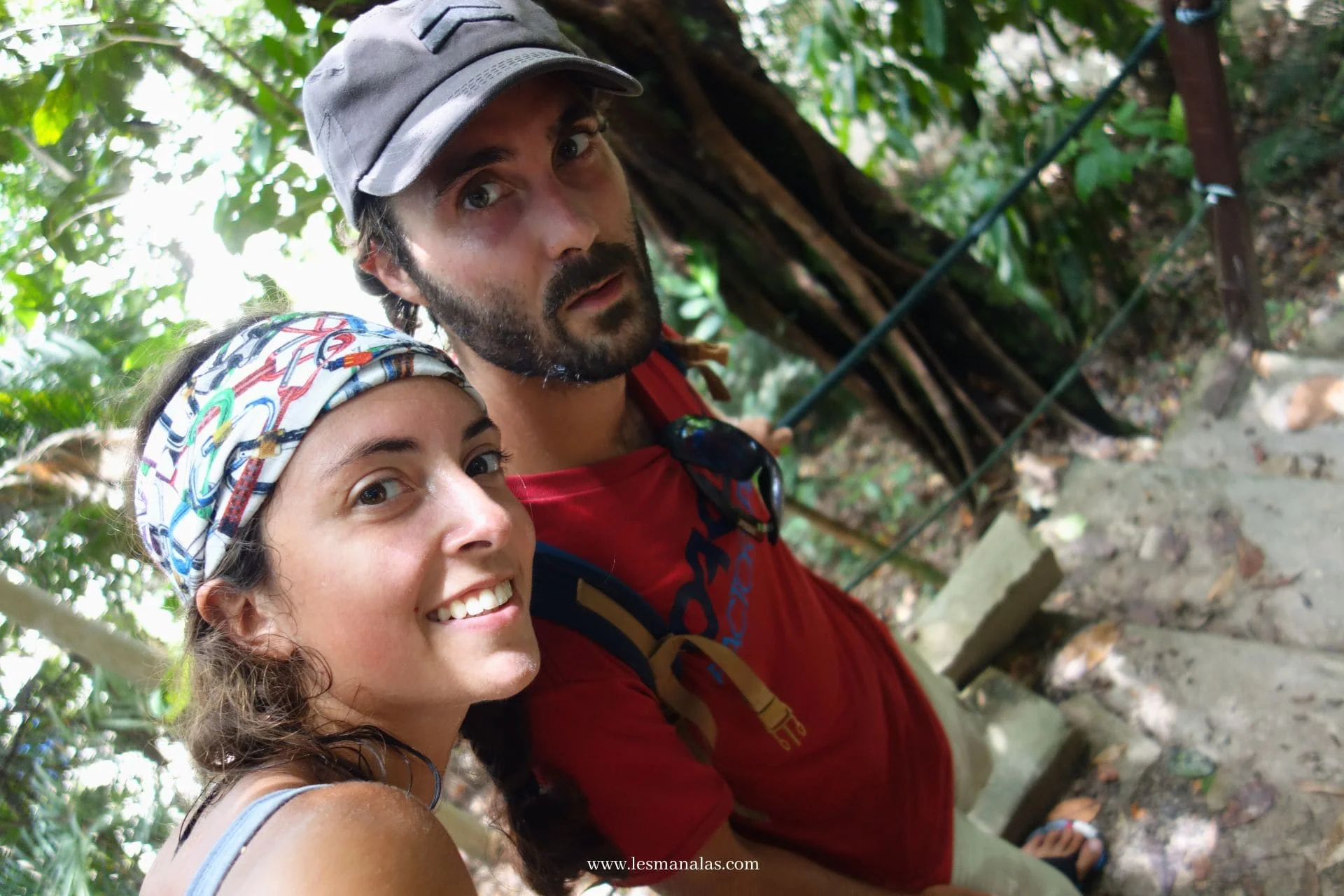 17/08/2017 - On a chaud pendant la randonnée dans la jungle de Kapas, mais on est content d'avoir bientôt terminé !