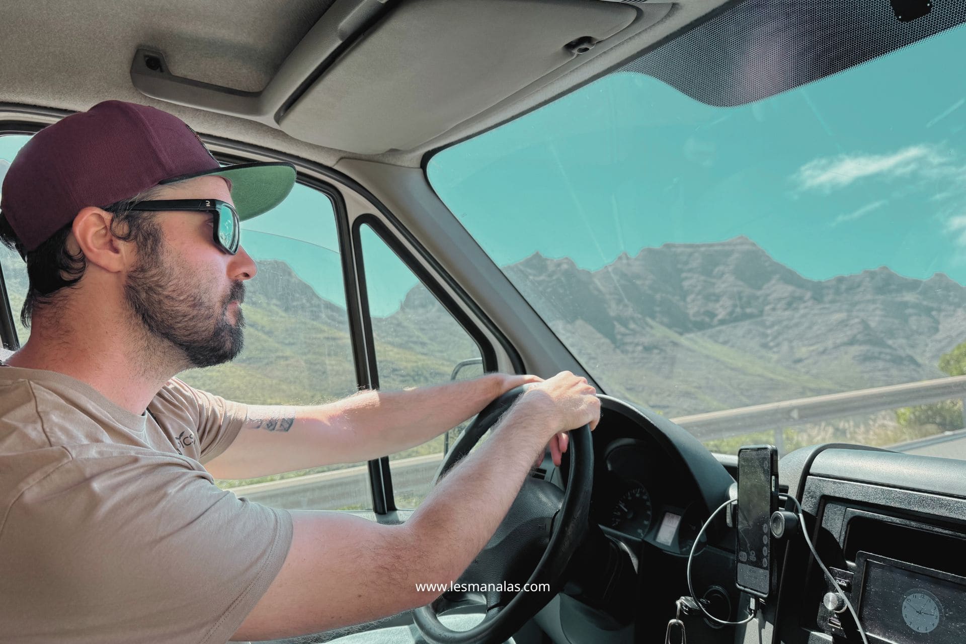 lesmanalas-grande-canarie-preparer-road-trip-van-conduire